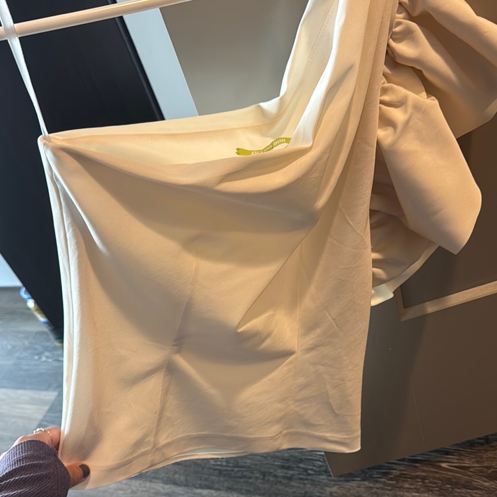 NEW XS GB Cream Ruched Satin Top